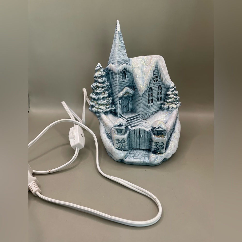 VTG 1998 Tampa Bay Mold Co Lighted Christmas Village Church Blue White Glitter